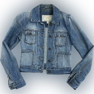Y2K Abercrombie & Fitch, 100% Cotton Light Wash Denim Jacket Size XS